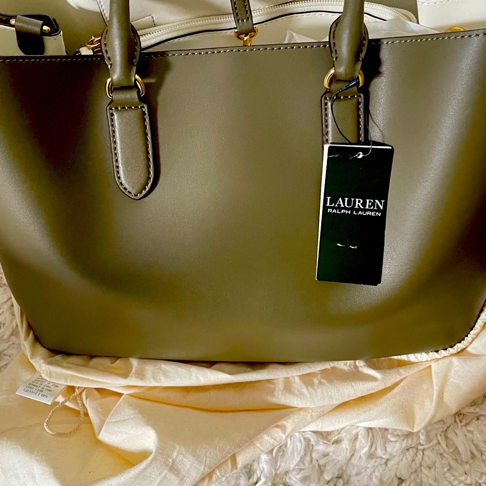 BRAND NEW,  LAUREN, by RALPH LAUREN LEATHER BAG 
OLIVE GREEN 
WITH TOP HANDLES - Picture 2 of 10
